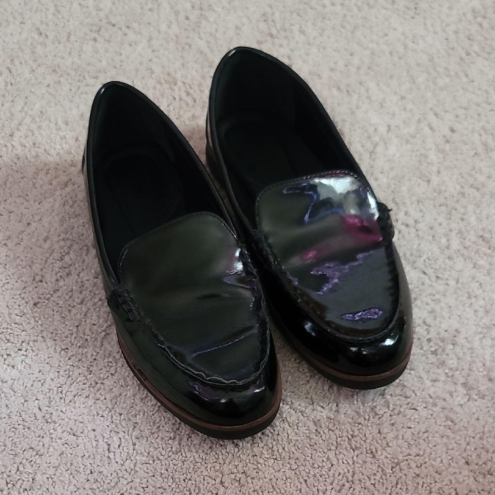 Easy Spirit Glossy Black Genuine Leather Loafers